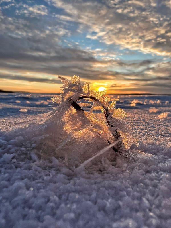 Причудливые снежинки на озере Чебаркуль