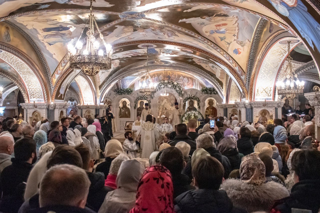 Праздничная служба в кафедральном соборе Рождества Христова