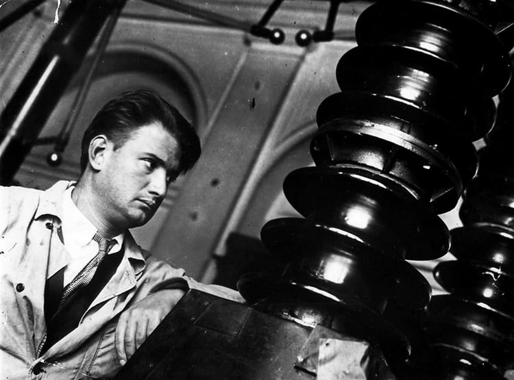 Сегодня отмечается день рождения великого учёного - Игоря Васильевича Курчатова, уроженца города Сим Челябинской области и научного лидера атомного проекта СССР Сегодня отмечается день рождения великого учёного - Игоря Васильевича Курчатова, уроженца города Сим Челябинской области и научного лидера атомного проекта СССР