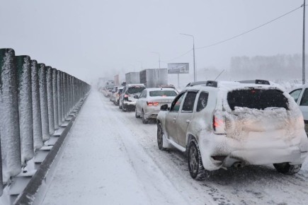 На трассах Челябинской области развернули пункты обогрева из-за мороза