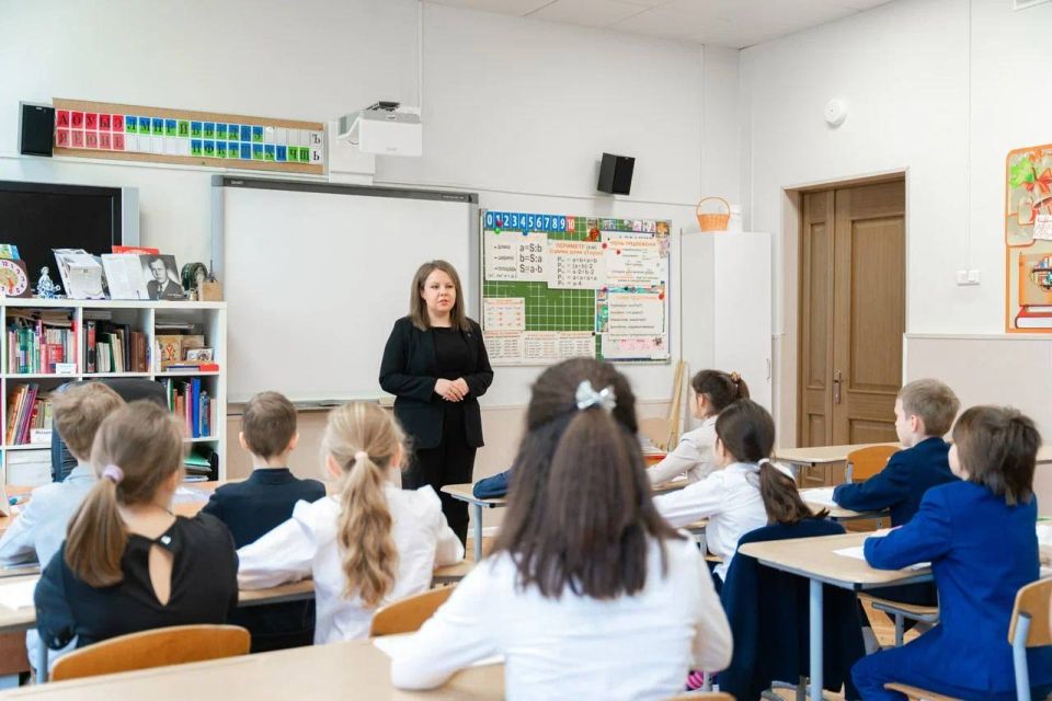 19 новых «земских учителей» трудоустроили на Южном Урале