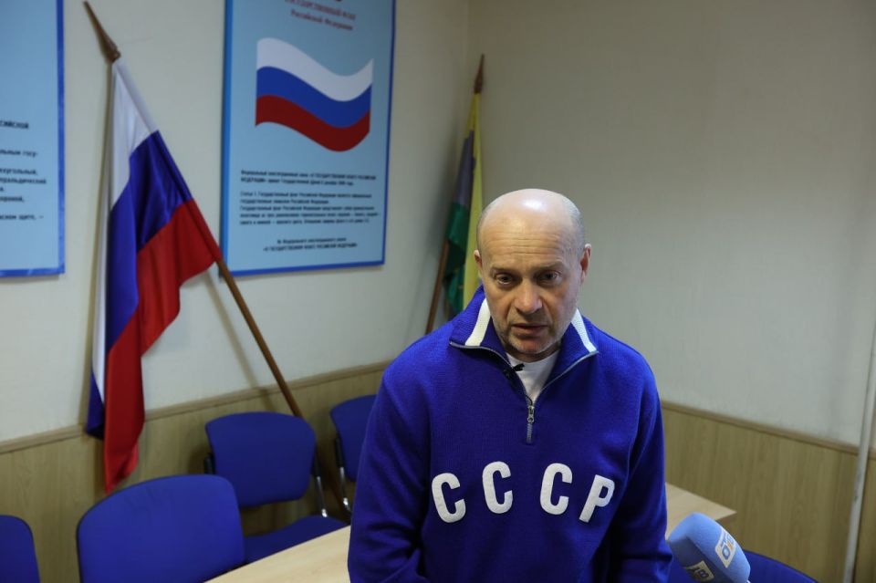 Участвующий в СВО челябинский депутат Госдумы встретился с партийцами Миасса