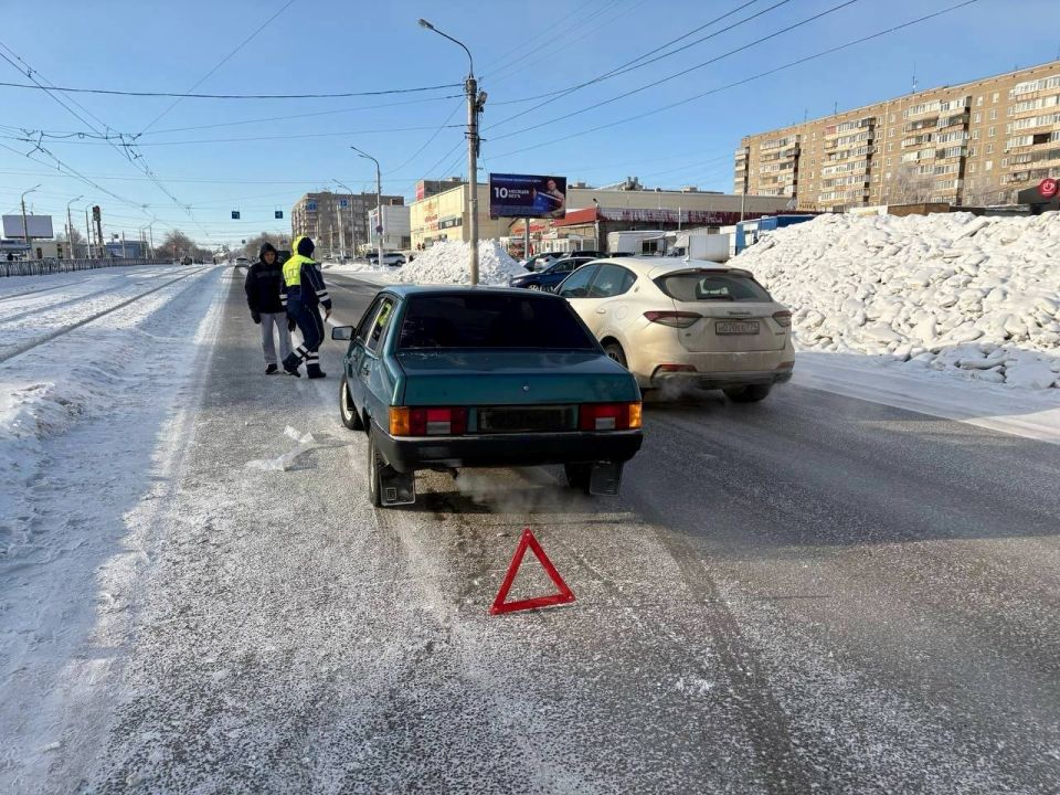 Госавтоинспекция Челябинской области предупреждает пешеходов об опасности перехода в неустановленном месте