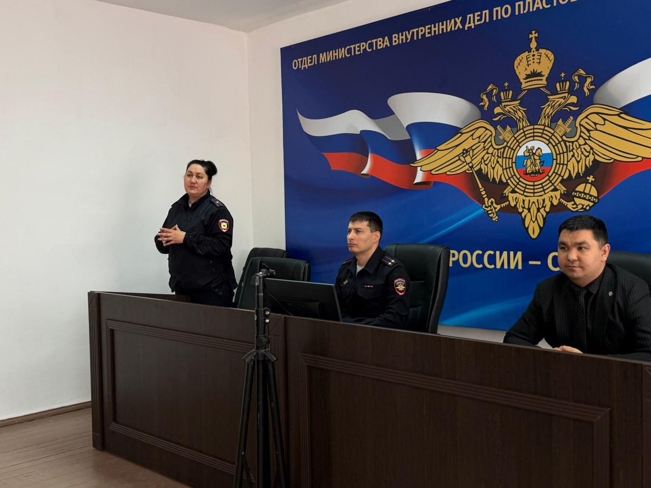 В Пласте «Студенческий десант» познакомился с историей и буднями полицейских В Пласте «Студенческий десант» познакомился с историей и буднями полицейских