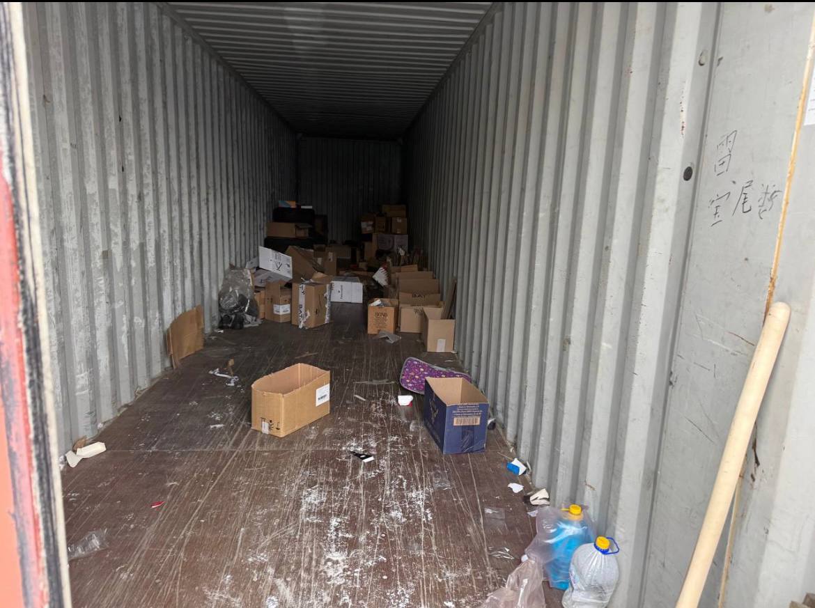 Сотрудники полиции пресекли сбыт в Челябинске свыше 14 000 пачек сигарет сомнительного происхождения Сотрудники полиции пресекли сбыт в Челябинске свыше 14 000 пачек сигарет сомнительного происхождения