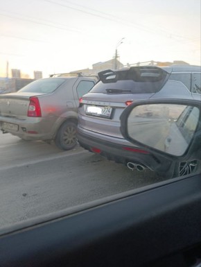 Подписчики сообщают о случившемся ДТП на ул. Кирова в Челябинске