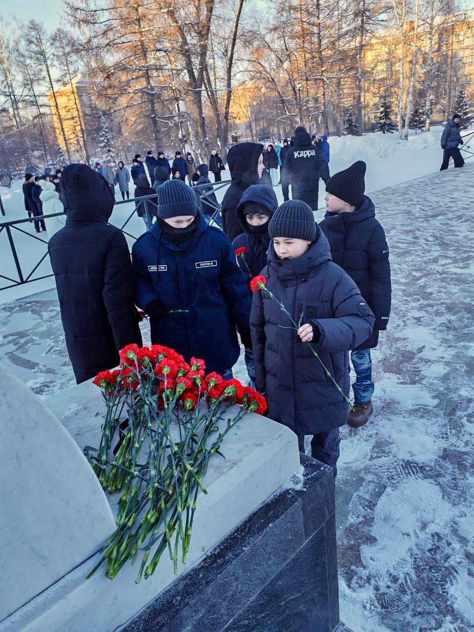 Прокуратура Ленинского района г. Челябинска приняла участие в возложении цветов, посвященном Дню снятия фашистской блокады Ленинграда советскими войсками Прокуратура Ленинского района г. Челябинска приняла участие в возложении цветов, посвященном Дню снятия фашистской блокады Ленинграда советскими войсками