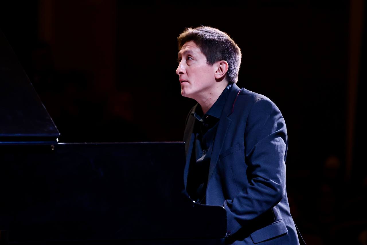 Всемирно известный пианист Фредерик Кемпф выступил в Челябинске Всемирно известный пианист Фредерик Кемпф выступил в Челябинске