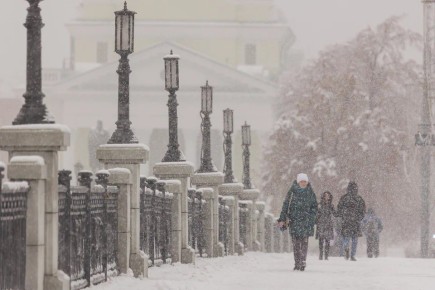 Пока Москва бьет рекорды по количеству осадков, жители Челябинска переживают: придут ли эти снегопады на Южный Урал?