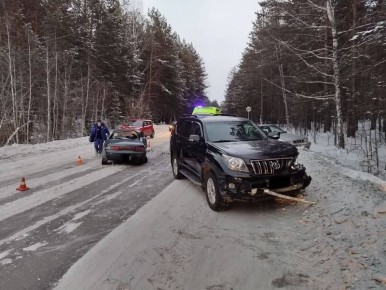 Водителя зажало в машине. Потребовалась помощь спасателей