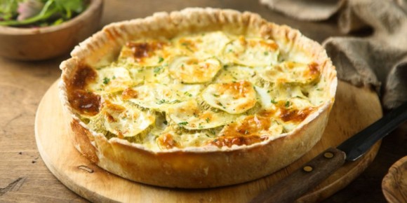 Летний киш с кабачками и фетой: простое решение для тёплого дня