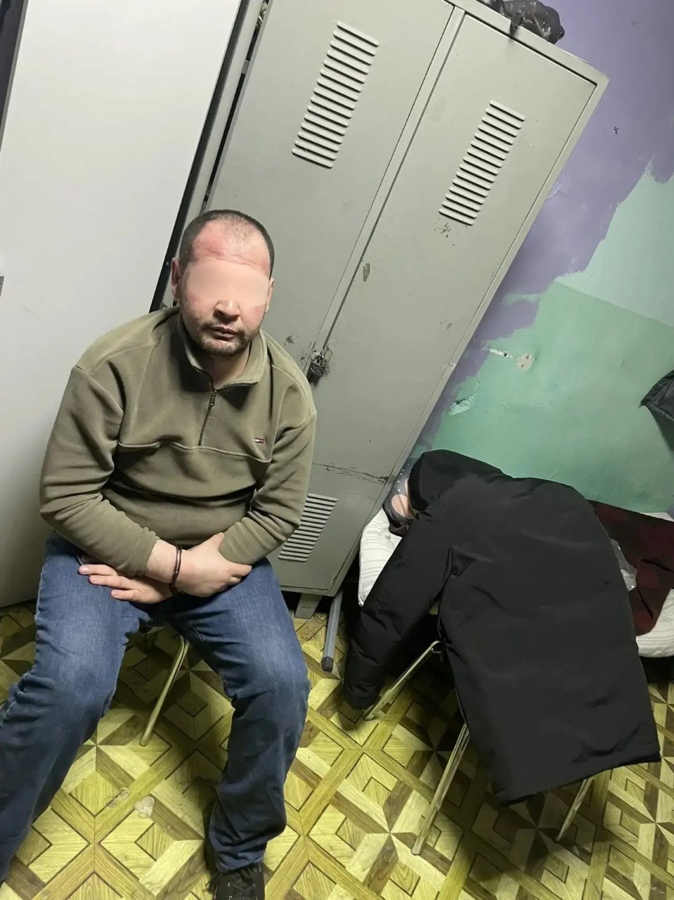 Транспортной полицией Ноябрьска возбуждено уголовное дело в отношении жителя Челябинска, пытавшегося незаконно сбыть почти 200 граммов мефедрона