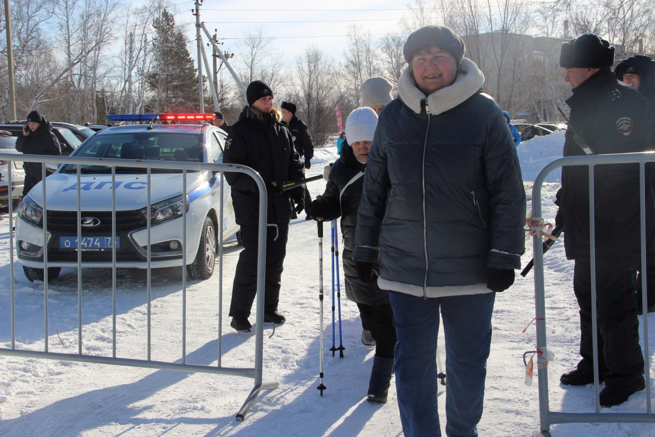 А так по охране порядка работают полицейские и добровольные народные дружины в Кизильском районе, а также в Кыштымском, Троицком, Кусинском и Коркинском округах А так по охране порядка работают полицейские и добровольные народные дружины в Кизильском районе, а также в Кыштымском, Троицком, Кусинском и Коркинском округах