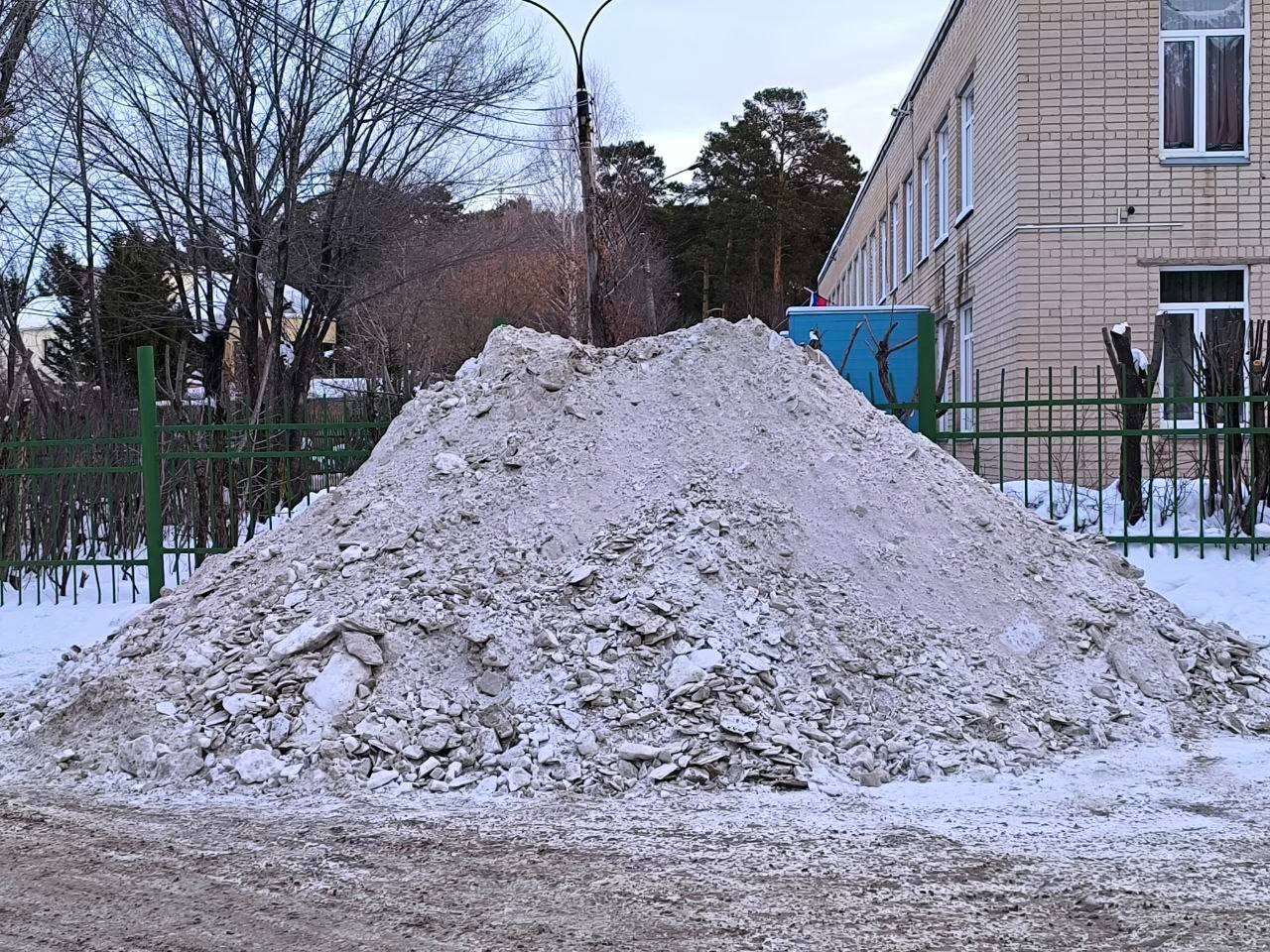 Прокурорами приняты меры к надлежащему исполнению обязательств по зимнему содержанию дорог Прокурорами приняты меры к надлежащему исполнению обязательств по зимнему содержанию дорог