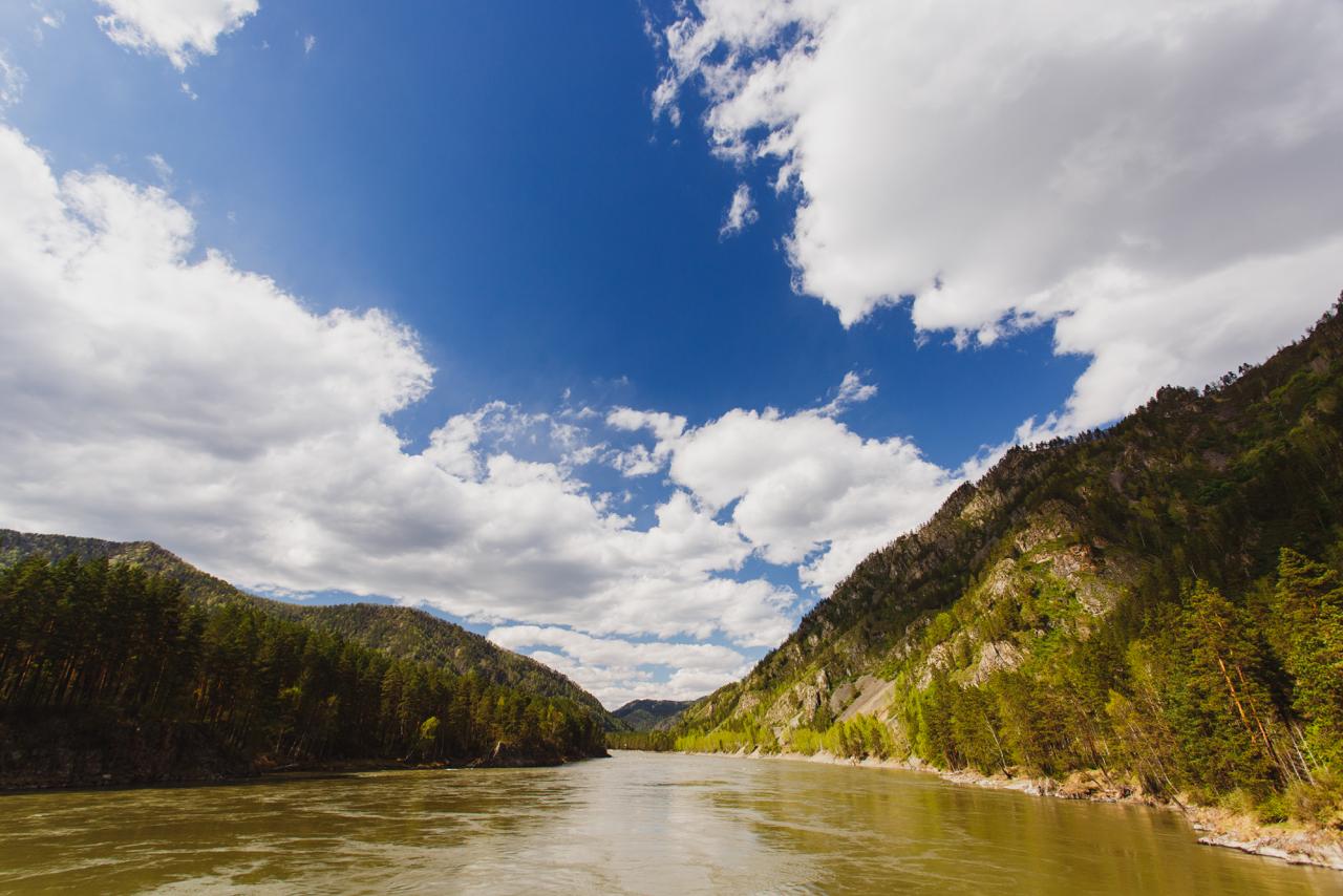 Алтай и Питер вошли в уральский топ для романтичных направлений