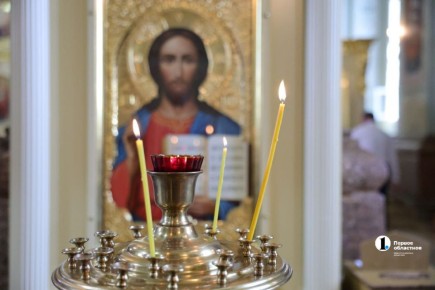 В храмах Челябинска чтут память всех усопших христиан