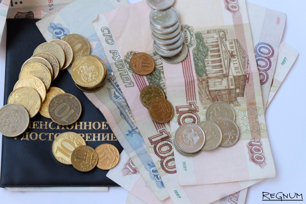 Социальный фонд призывает контролировать пенсионные накопления