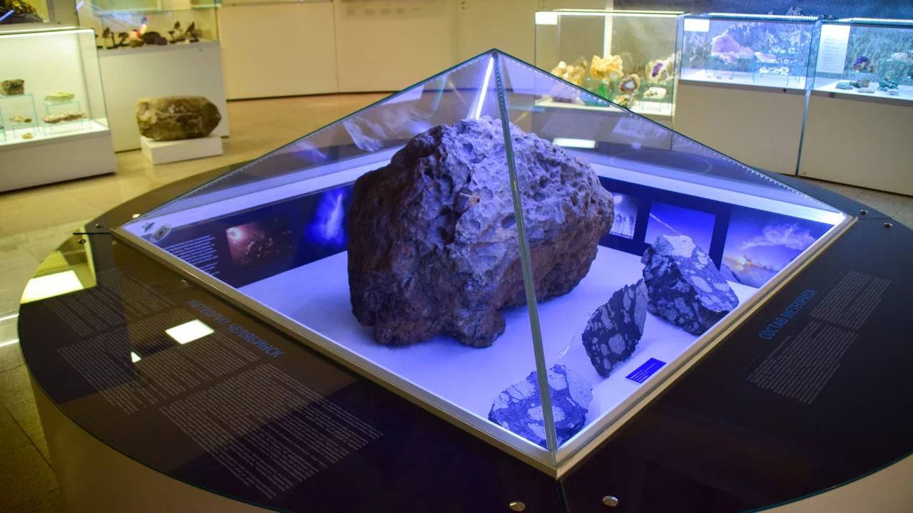 Челябинский метеорит: 13 лет со дня яркого космического события – история и факты Челябинский метеорит: 13 лет со дня яркого космического события – история и факты