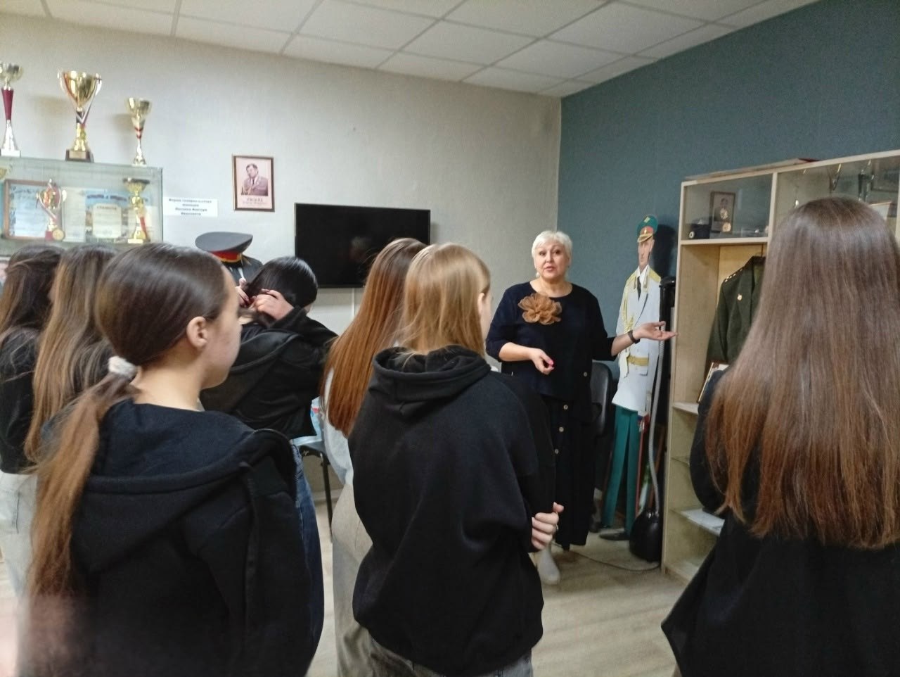 Копейские студенты прикоснулись к вековой истории полиции в музее МВД