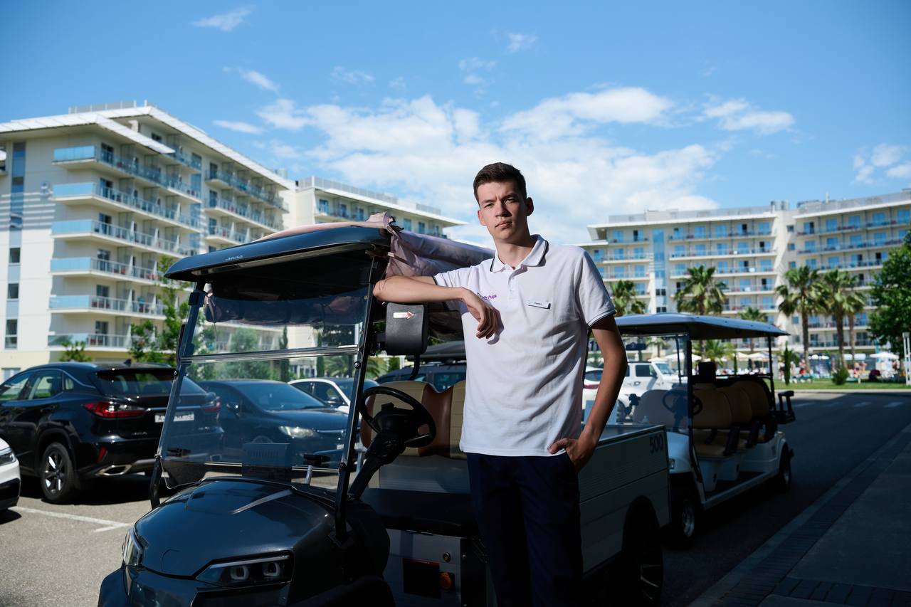 Дмитрий Чернышенко, Валерий Фальков и Григорий Гуров поздравили Российские студенческие отряды с днем их основания Дмитрий Чернышенко, Валерий Фальков и Григорий Гуров поздравили Российские студенческие отряды с днем их основания