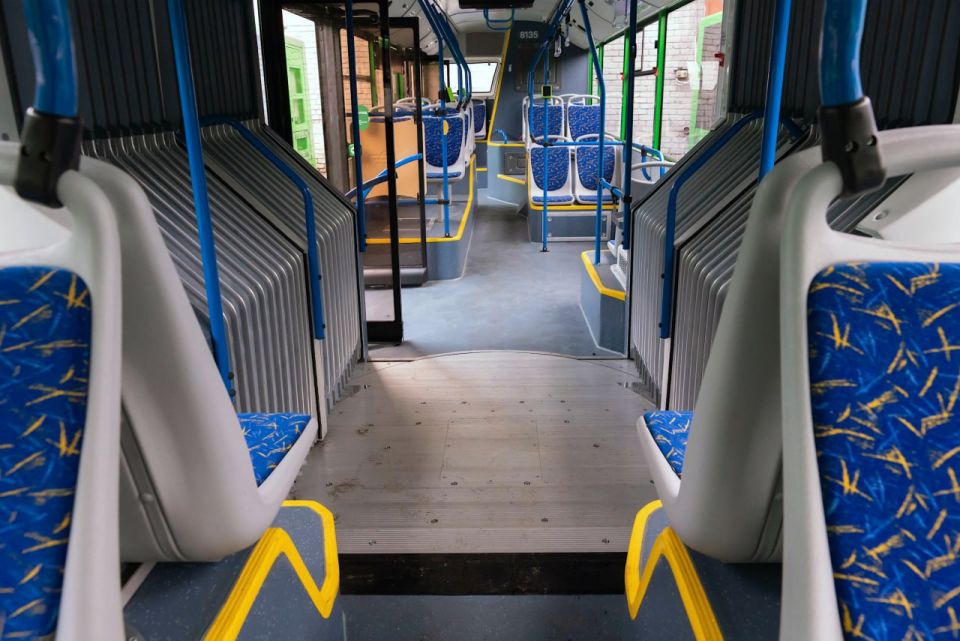 Подростки избили пассажира в автобусе в Челябинске