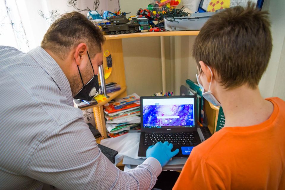 Челябинцы назвали идеальный возраст для работы в соцсетях