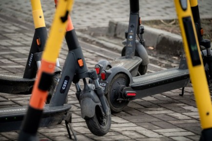 Штрафы за самокаты в парках и скверах Челябинска введут с 1 сентября