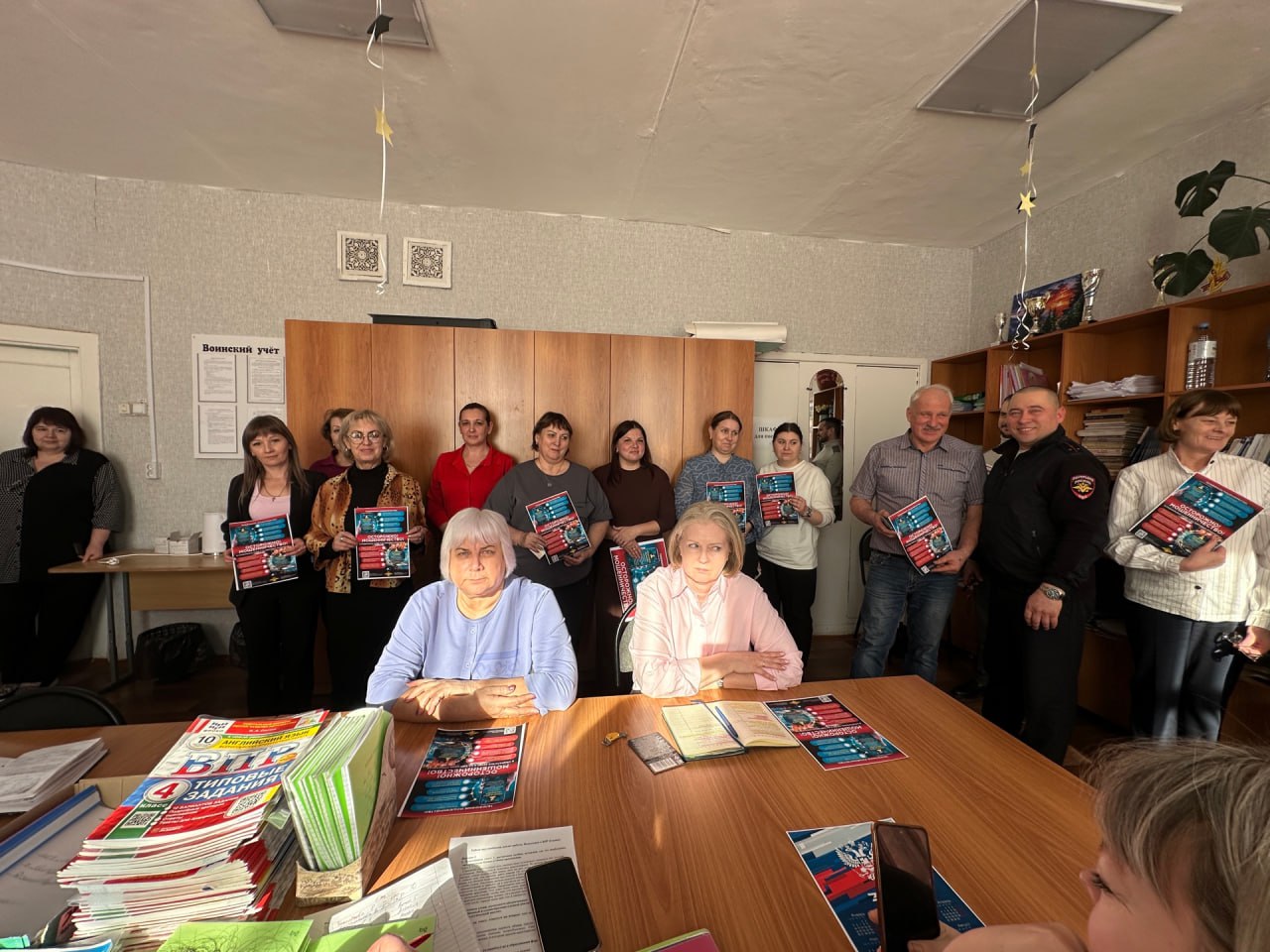 И еще об участии полицейских в акции «День против мошенников» И еще об участии полицейских в акции «День против мошенников»