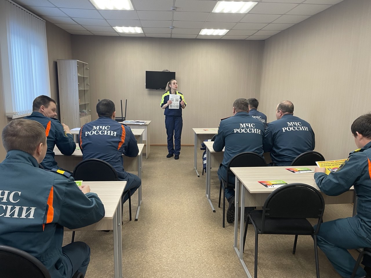 И еще об участии полицейских в акции «День против мошенников» И еще об участии полицейских в акции «День против мошенников»