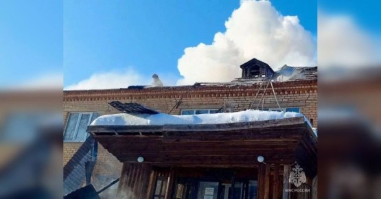 Пожар охватил 450 кв. м на фабрике «Уфалейский трикотаж» в Челябинской области