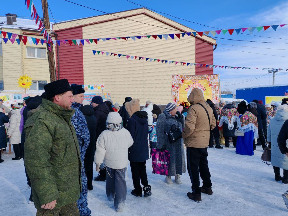 В Челябинской области полицейские обеспечивают охрану общественного порядка в период масленичных гуляний В Челябинской области полицейские обеспечивают охрану общественного порядка в период масленичных гуляний