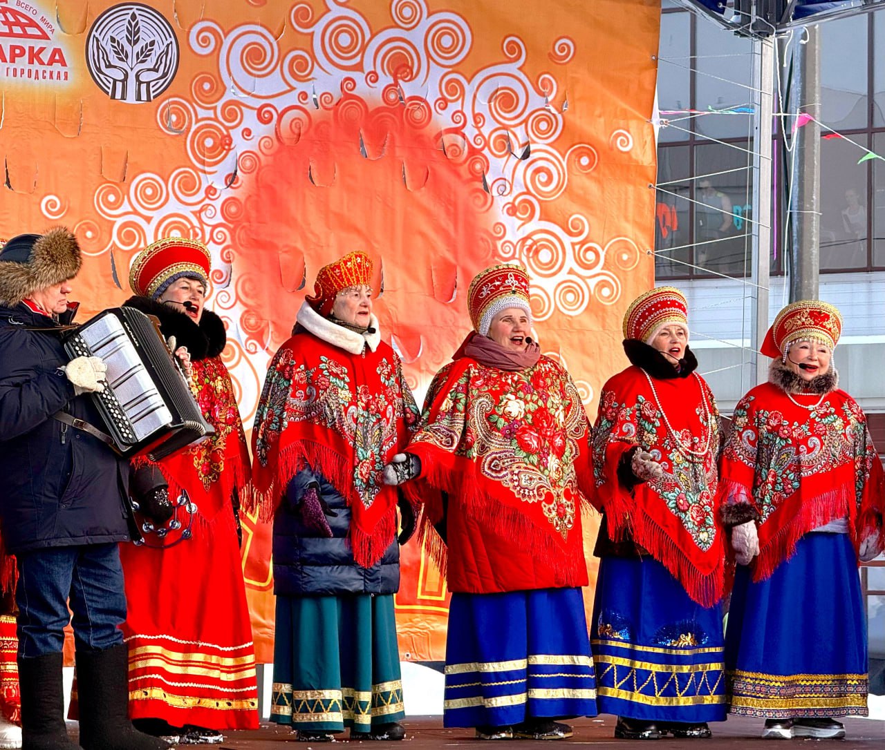 В Челябинской области полицейские обеспечивают охрану общественного порядка в период масленичных гуляний В Челябинской области полицейские обеспечивают охрану общественного порядка в период масленичных гуляний
