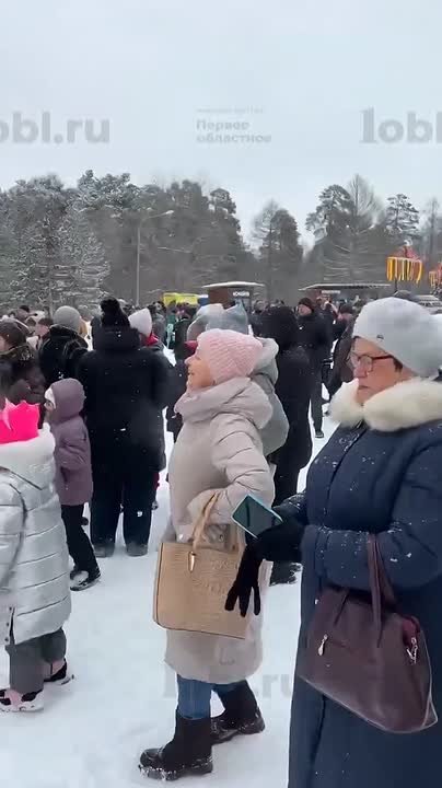 Масленица началась!. В парке Гагарина в Челябинске сегодня развернулись народные гулянья