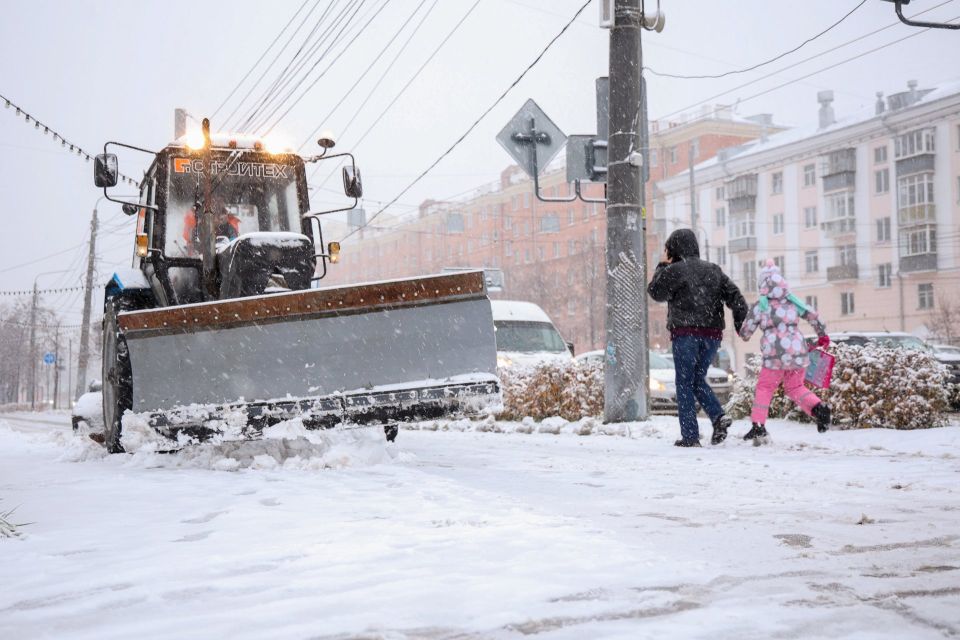 Город против снега: челябинская администрация усилила меры по уборке улиц