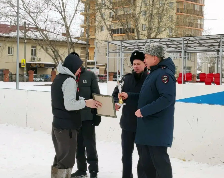 Сотрудники копейского ОМВД приняли участие в хоккейном турнире, приуроченном ко Дню защитника Отечества Сотрудники копейского ОМВД приняли участие в хоккейном турнире, приуроченном ко Дню защитника Отечества