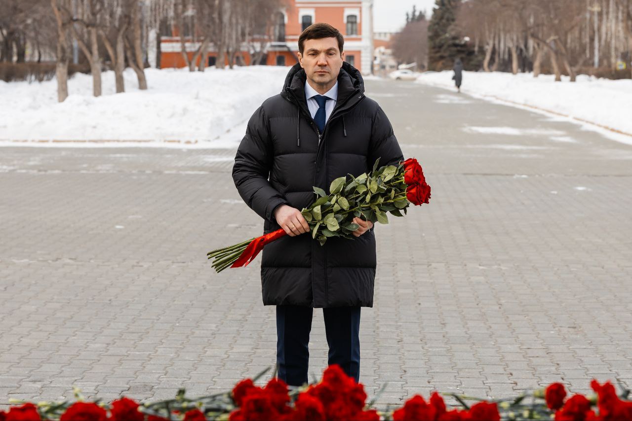 Алексей Лошкин: Уважаемые челябинцы, поздравляю вас с Днём защитника Отечества!