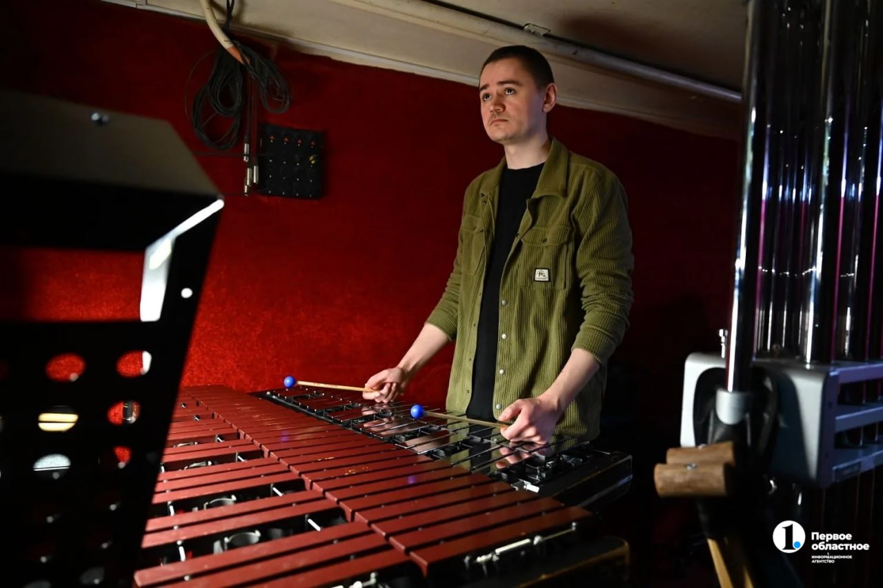 В Челябинском театре оперы и балета проходят последние репетиции концерта, посвященного 120-летию со дня рождения Дмитрия Шостаковича В Челябинском театре оперы и балета проходят последние репетиции концерта, посвященного 120-летию со дня рождения Дмитрия Шостаковича