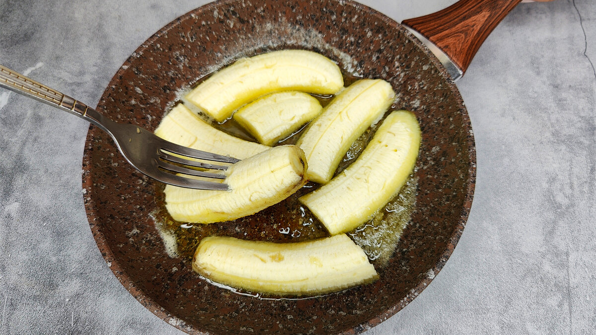 Непревзойденный банановый десерт на сковороде: быстро, просто и доступно