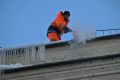 Мэр Лошкин поручил повторно очистить челябинские крыши от снега