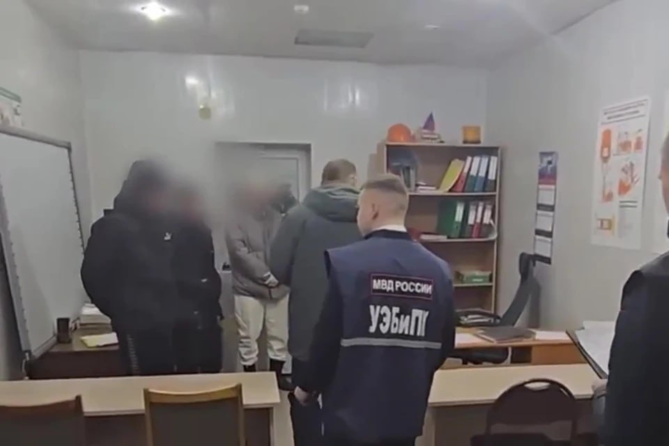 В Копейске полиция задержала директора учебного центра за коммерческий подкуп