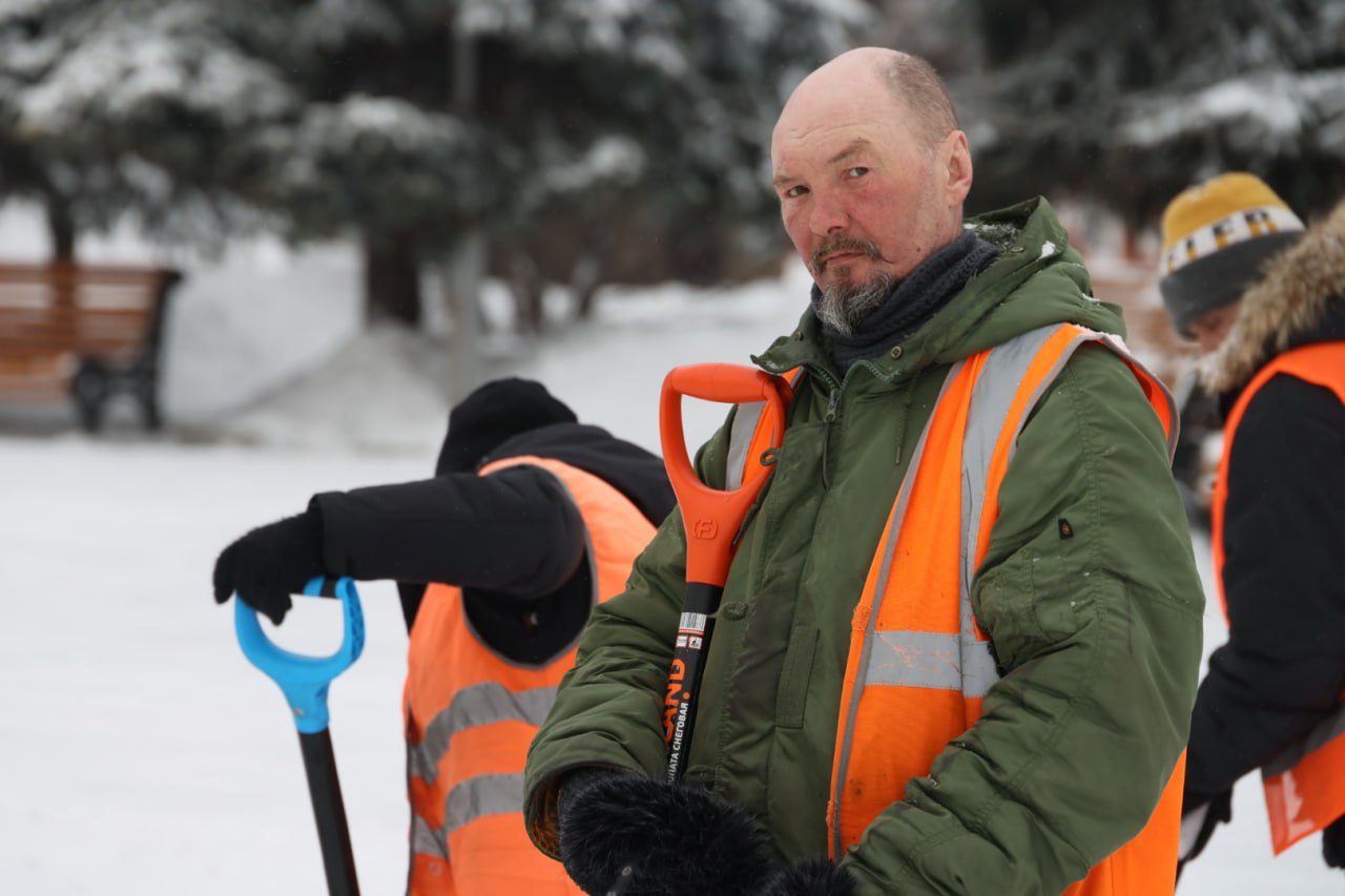 Фотограф заснял интенсивную уборку Челябинска после сильного снегопада Фотограф заснял интенсивную уборку Челябинска после сильного снегопада