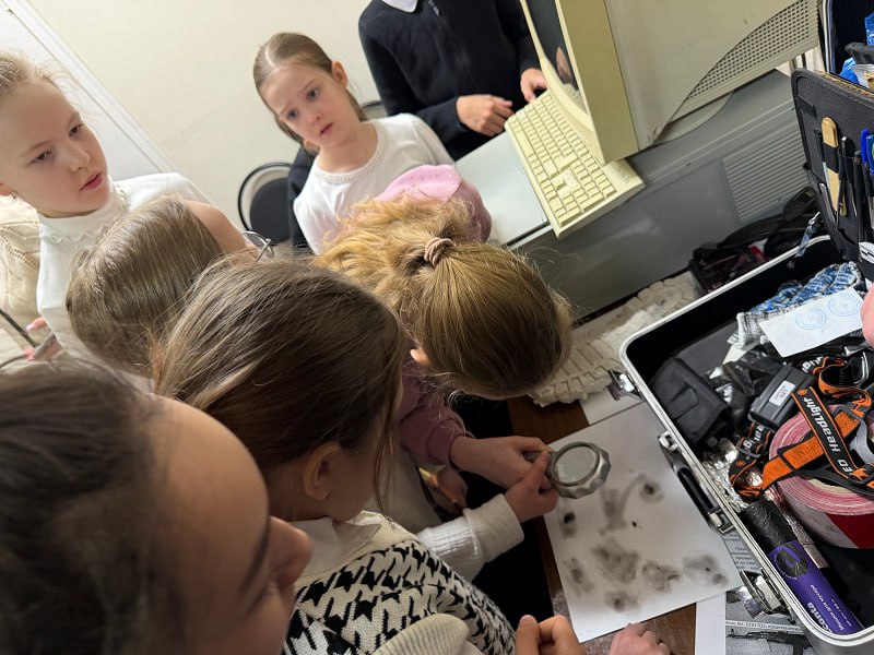 В Снежинске четвероклассники познакомились с деятельностью полиции В Снежинске четвероклассники познакомились с деятельностью полиции