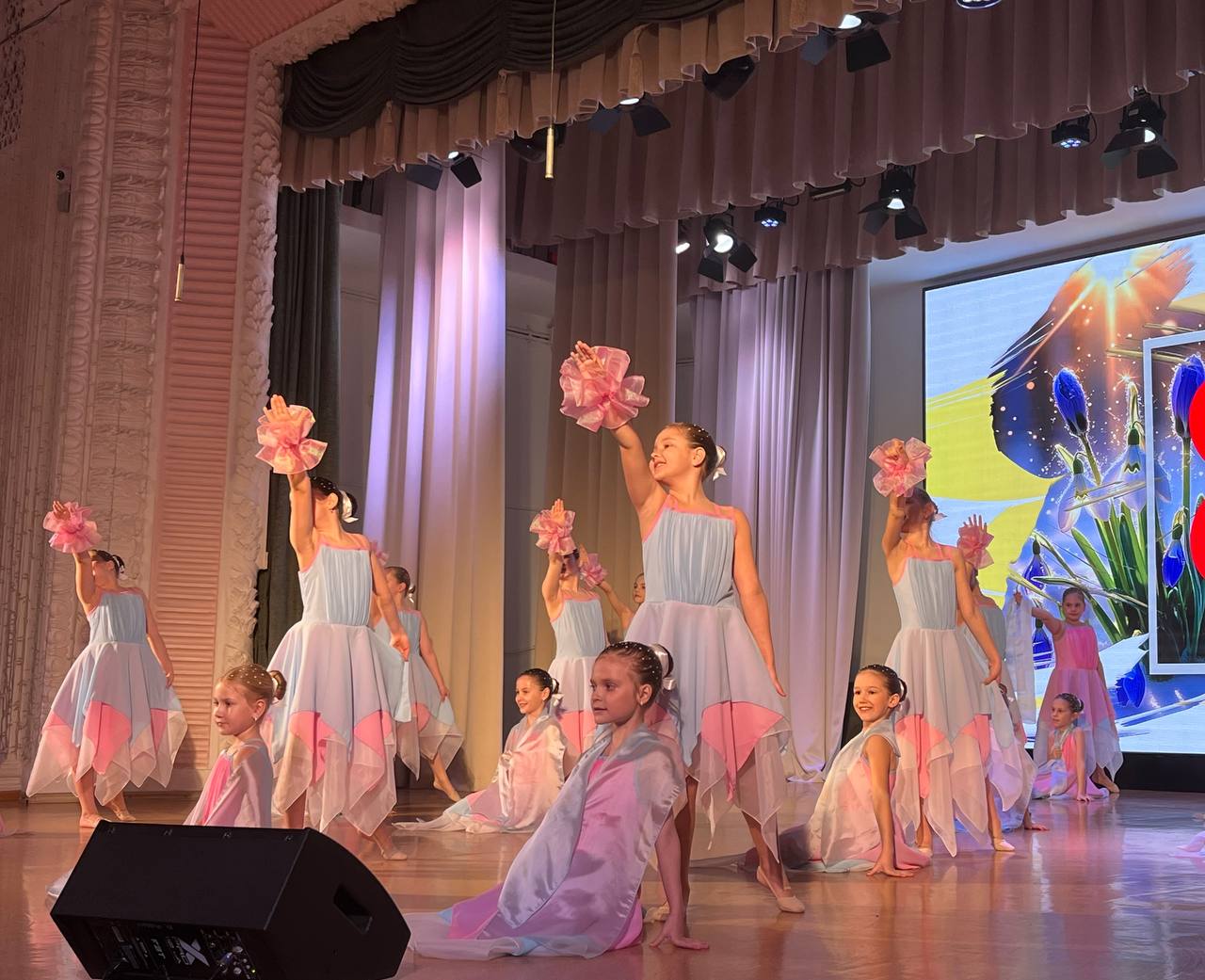 В Копейске состоялся концерт «В лучах весны» В Копейске состоялся концерт «В лучах весны»