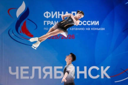 Танцы в стиле диско 90-х и «классика» от спортивных пар — так в Челябинске стартовал Кубок Федерации по фигурному катанию среди юниоров!