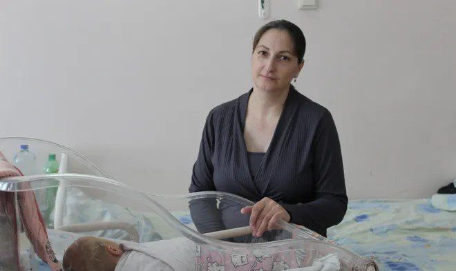 В Магнитогорске многодетная мать родила 12-го ребенка