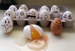 Что больнее: роды или удар по яйцам?