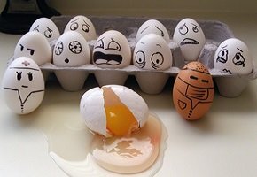 Что больнее: роды или удар по яйцам?