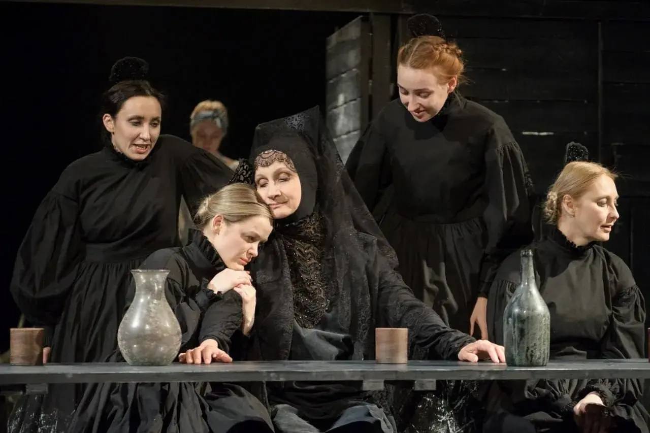 Челябинская актриса стала лауреатом национальной премии «Фигаро» Челябинская актриса стала лауреатом национальной премии «Фигаро»