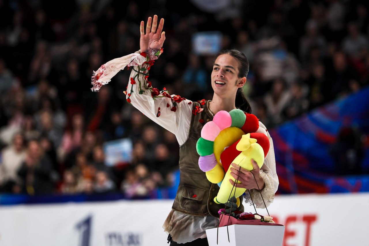 Триумфом Петра Гуменника и Алисы Двоеглазовой завершился Финал Гран-При по фигурному катанию в Челябинске Триумфом Петра Гуменника и Алисы Двоеглазовой завершился Финал Гран-При по фигурному катанию в Челябинске