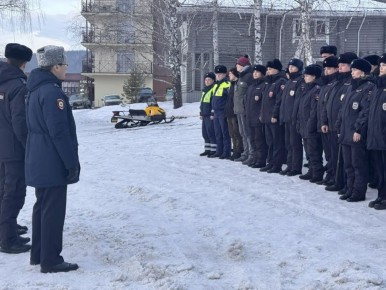 В Миассе полицейские обеспечивают охрану общественного порядка во время проведения Кубка чемпионов по ски-кроссу